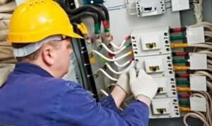 electrician-installing-commercial-electrical-panel-service-call-in-indianapolis